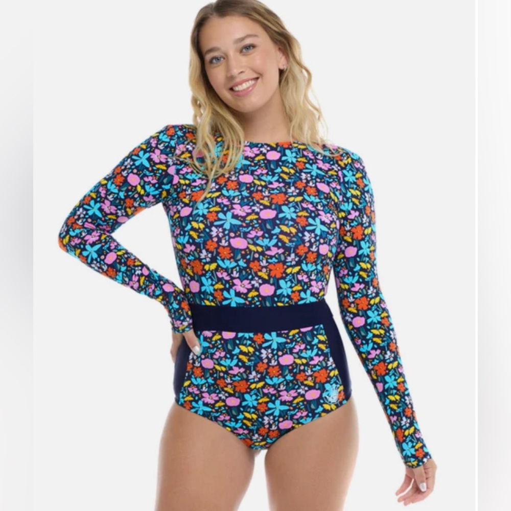 NWT Body glove long sleeve suit/ swimsuit